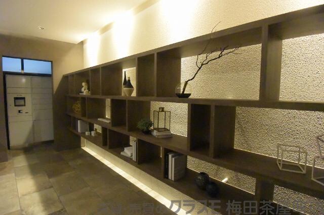 26/30 エントランス