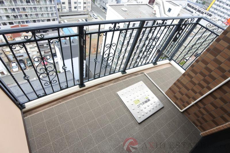 23/30 バルコニー