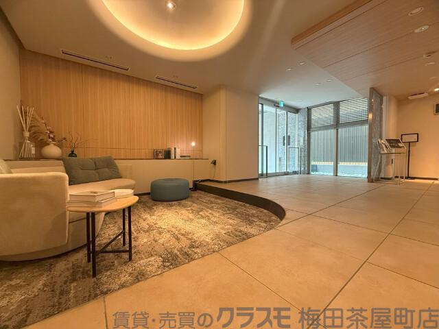 28/30 エントランス