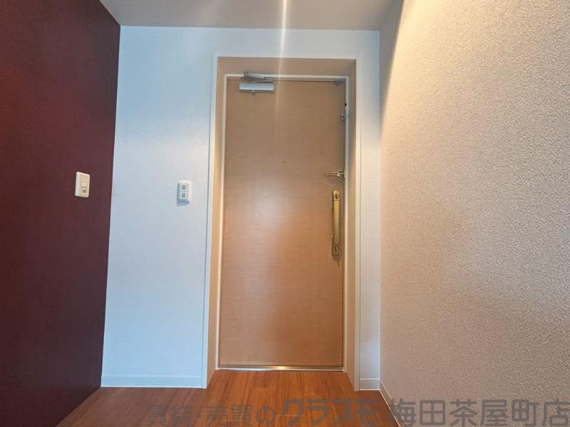14/30 玄関