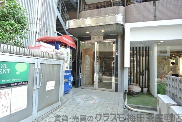 25/30 エントランス