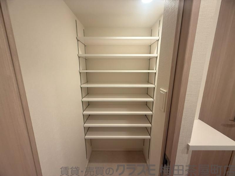 14/30 室内