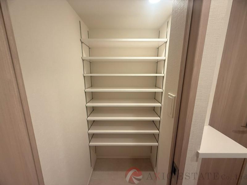 14/30 室内