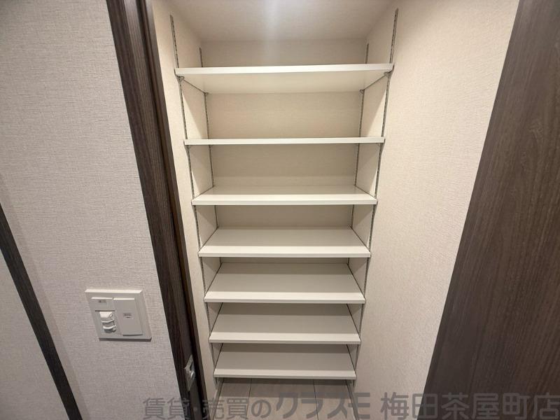 14/30 室内