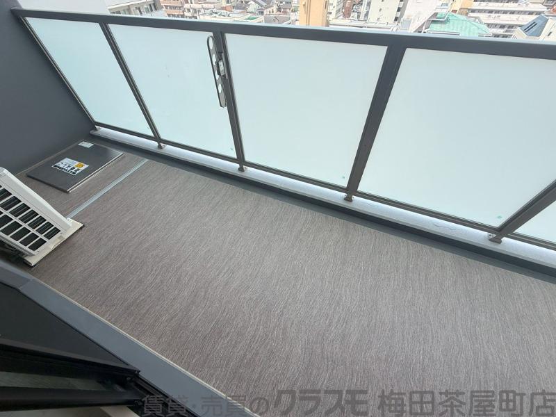 23/30 バルコニー