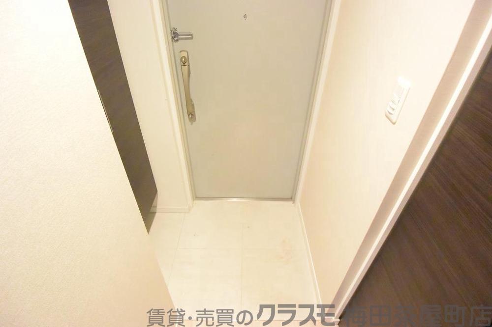 14/30 玄関