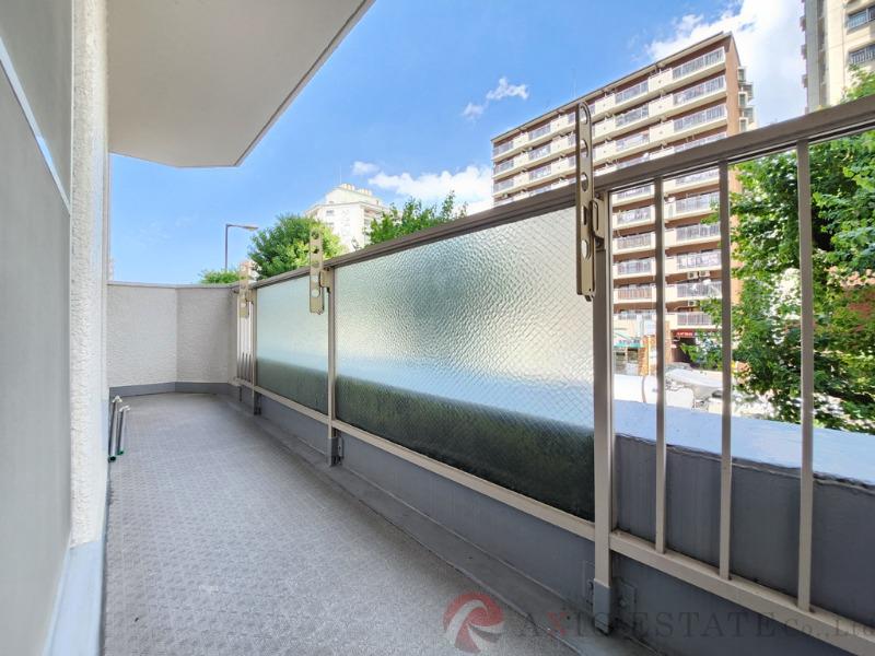 23/30 バルコニー