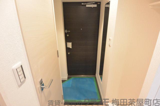 14/30 玄関