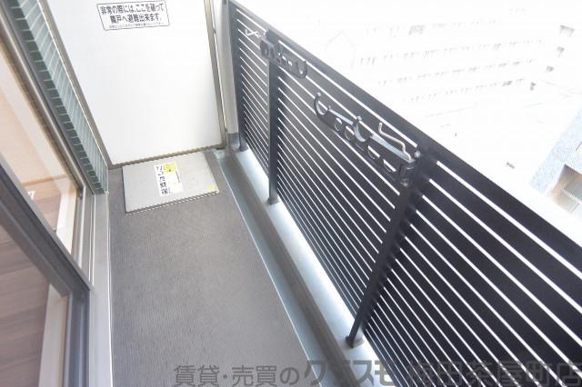 23/30 バルコニー