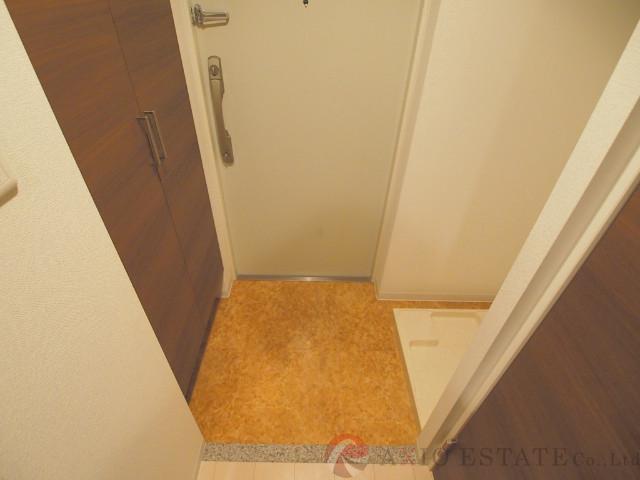 17/30 玄関