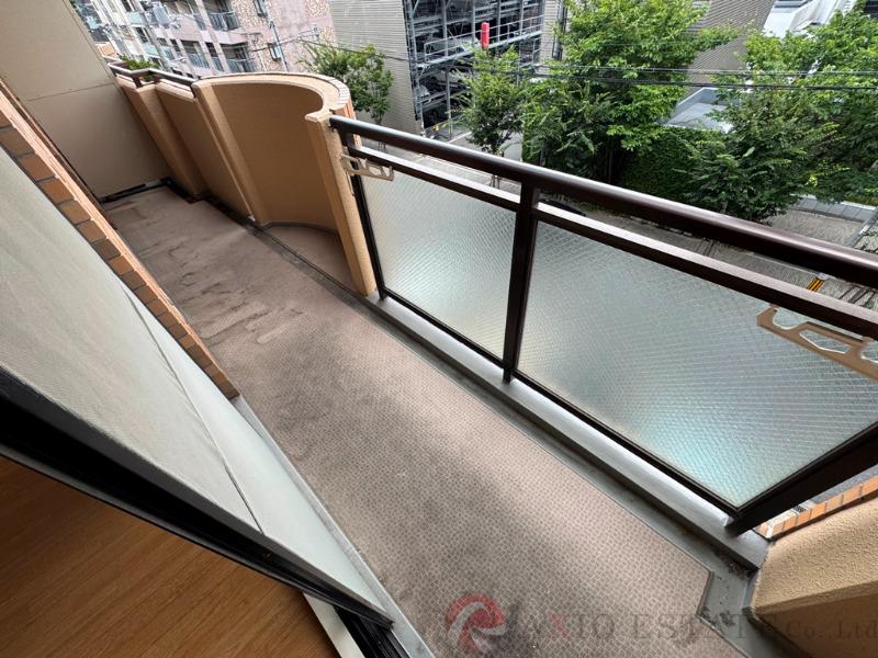 21/30 バルコニー