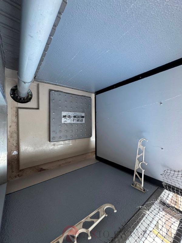 21/30 バルコニー