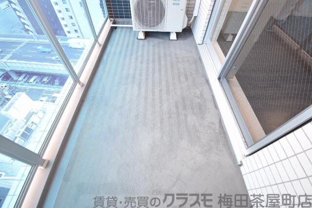 23/30 バルコニー