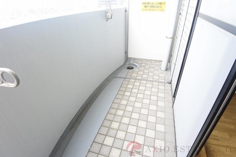 23/30 バルコニー