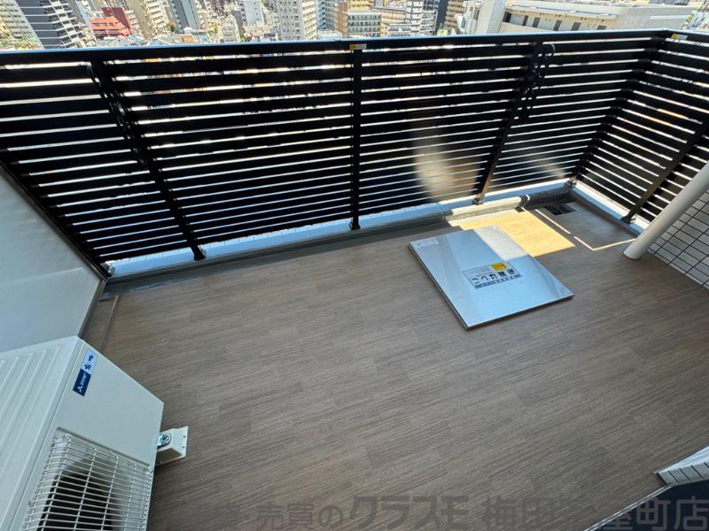 23/30 バルコニー