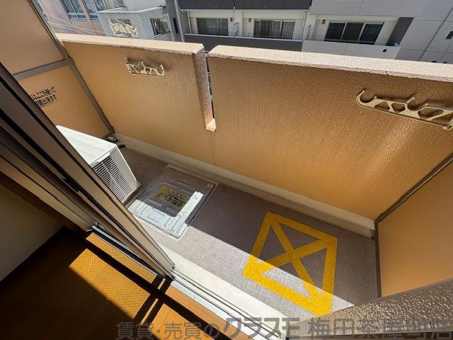 21/30 バルコニー