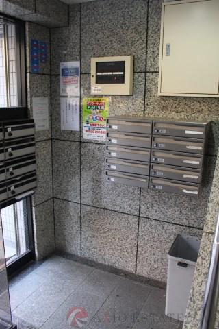 20/30 エントランス