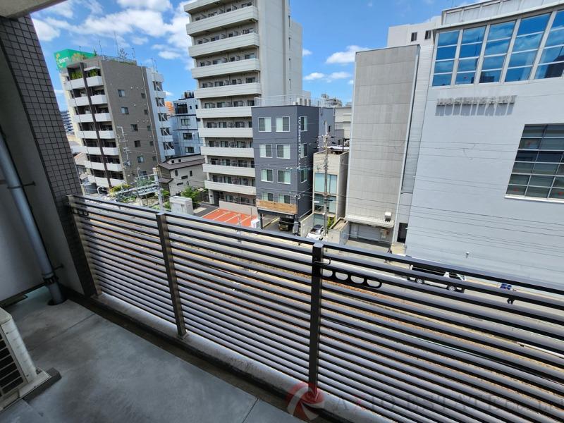 21/30 バルコニー