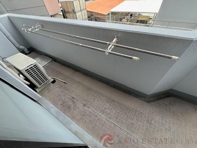 21/30 バルコニー