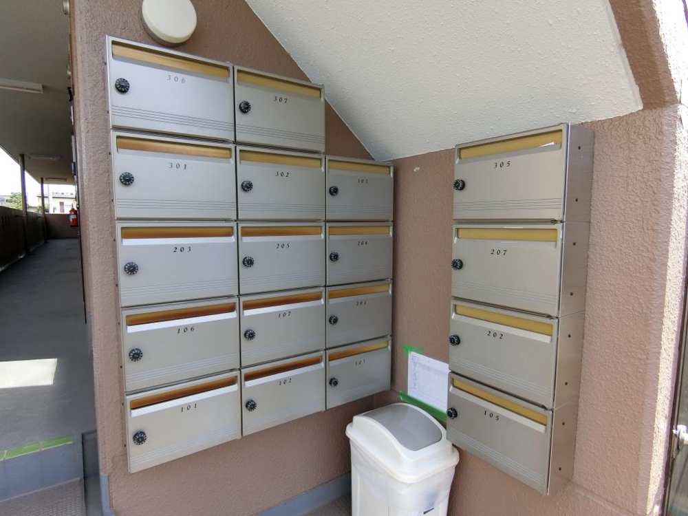 3/7 エントランス