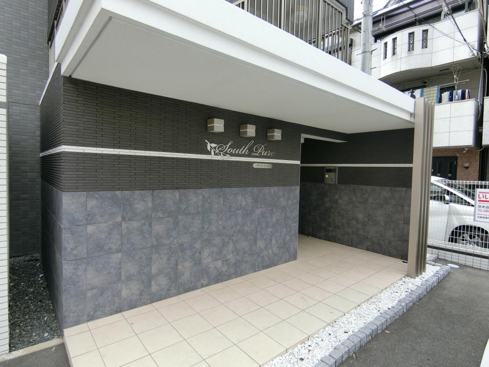 25/30 エントランス