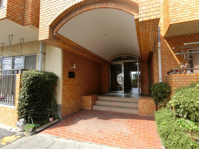 21/28 エントランス