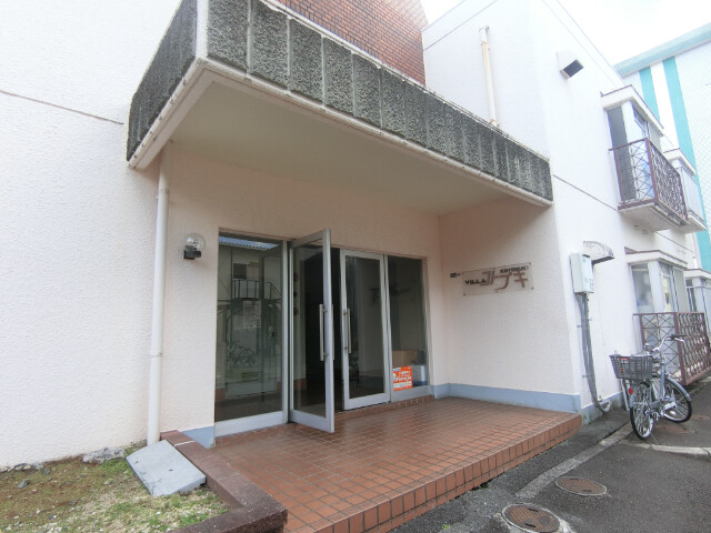 28/30 エントランス