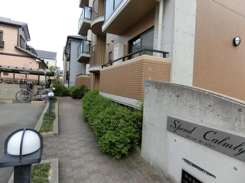 26/30 エントランス