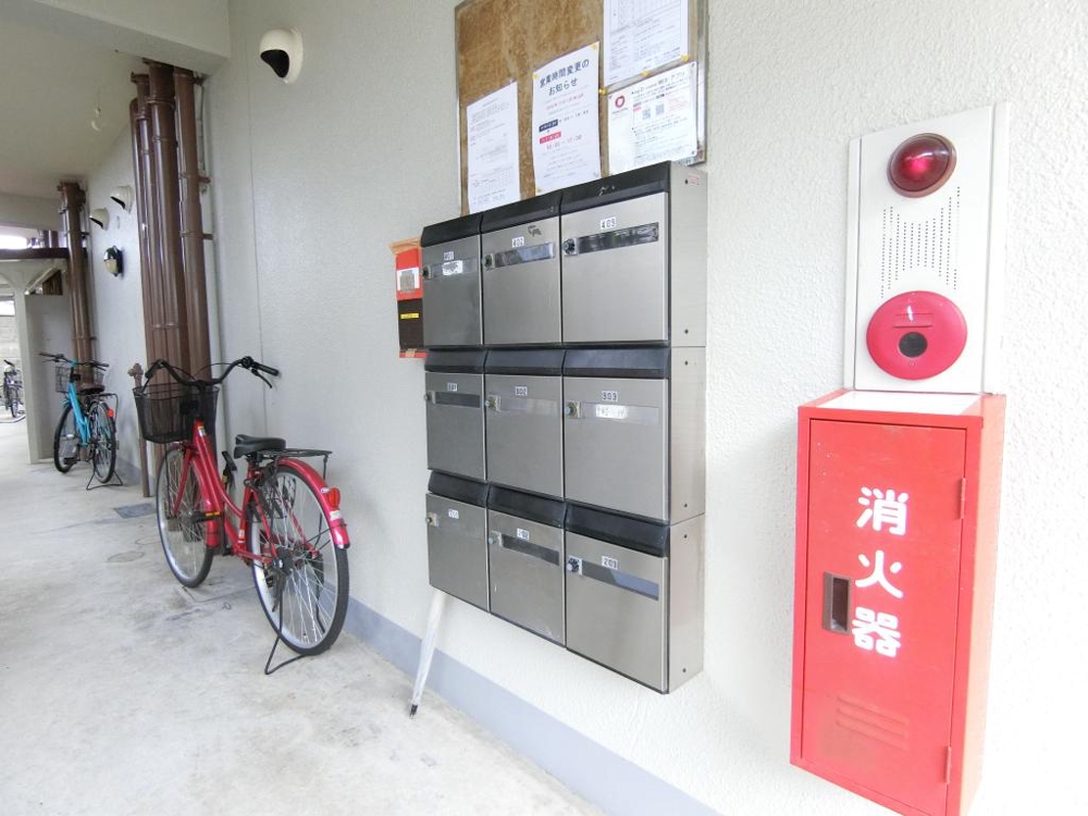 25/30 エントランス