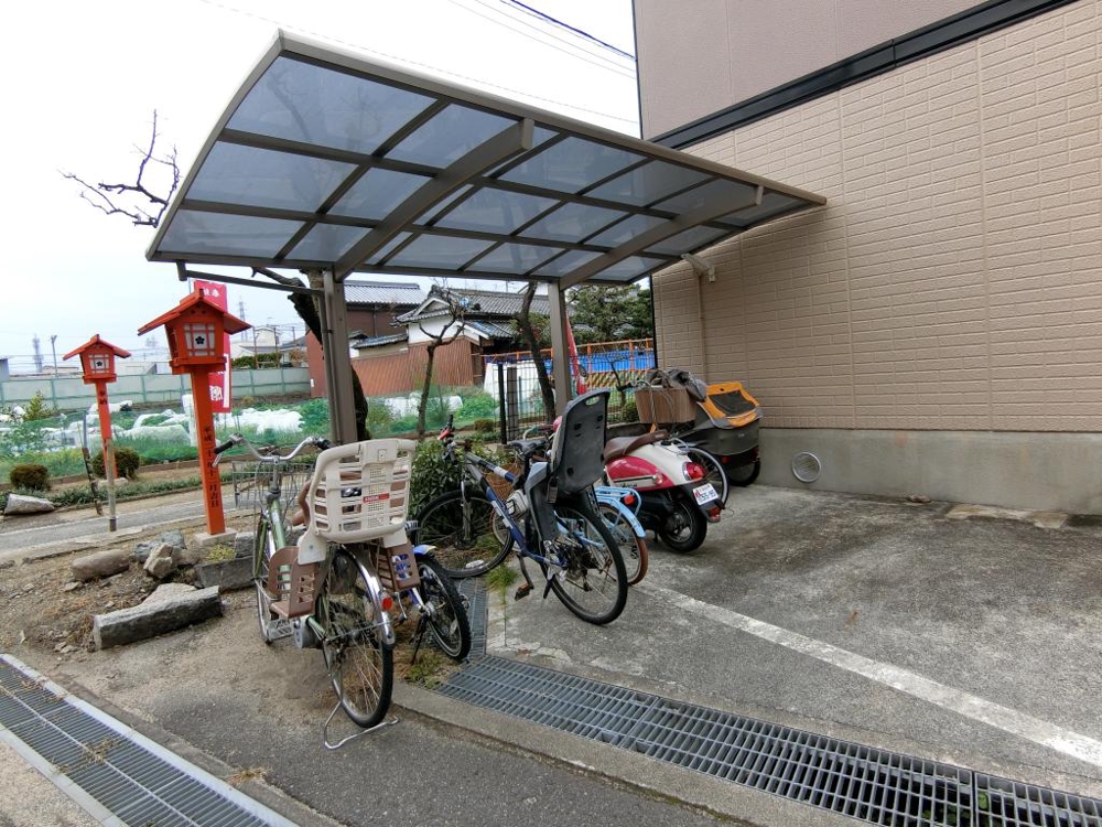 25/30 エントランス