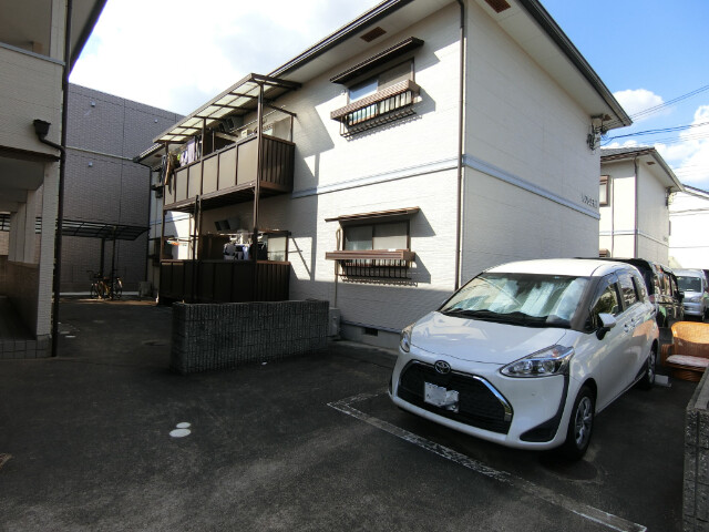 26/30 エントランス