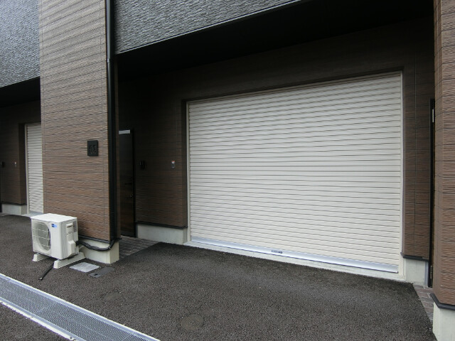 25/30 エントランス