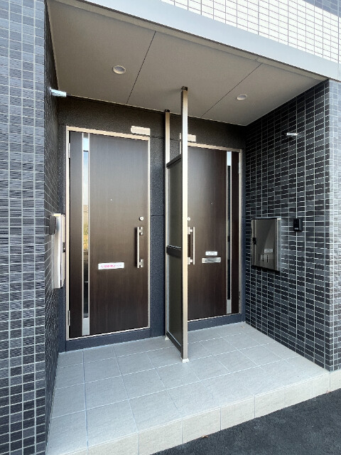 21/29 エントランス