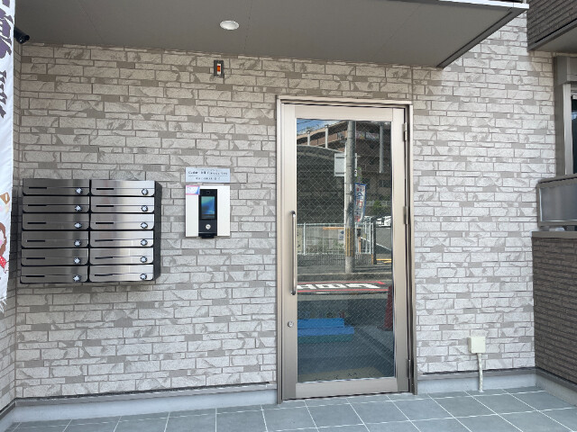 25/30 エントランス