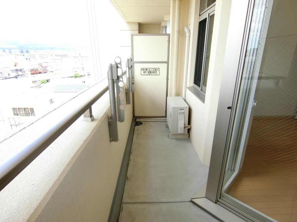 19/30 バルコニー