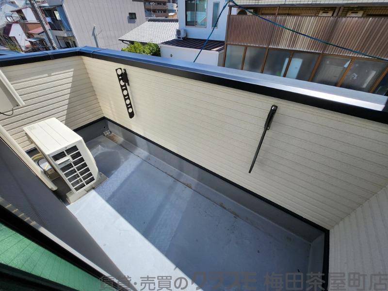 21/30 バルコニー