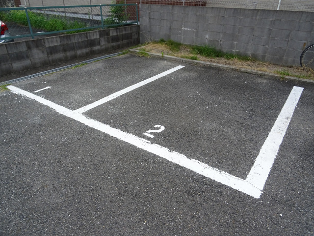 13/20 駐車場