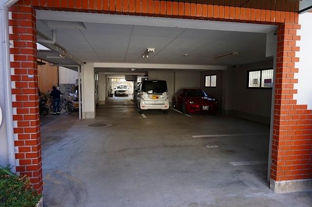 26/30 エントランス