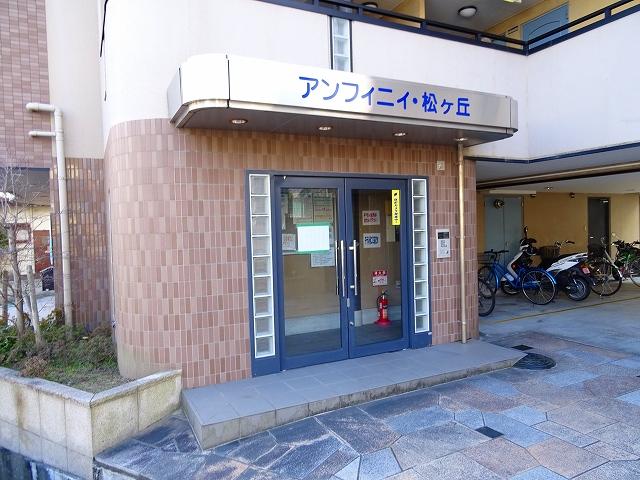 28/30 エントランス