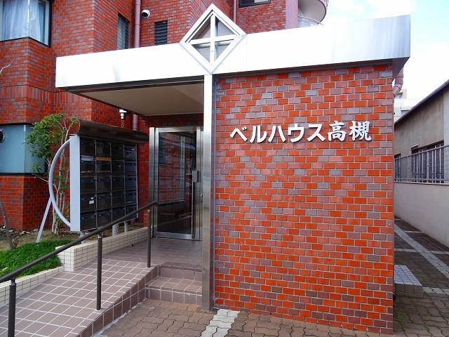 28/30 エントランス