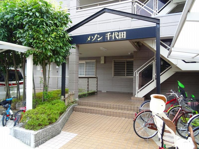 28/30 エントランス