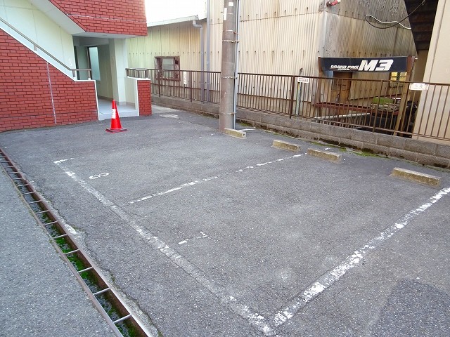 3/4 駐車場