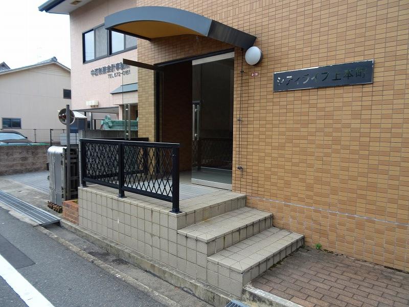 29/30 エントランス