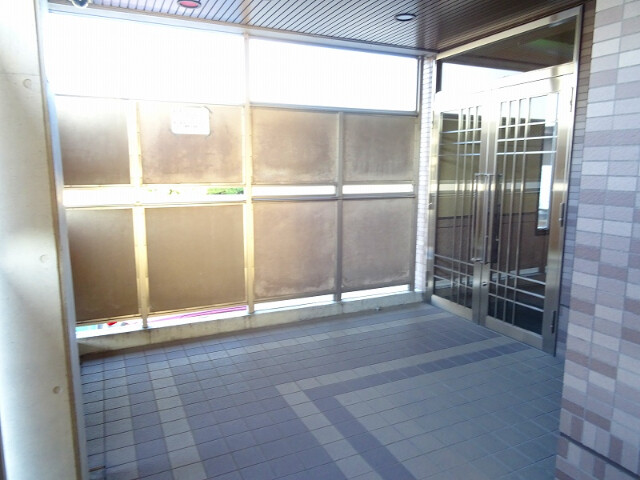 22/29 エントランス