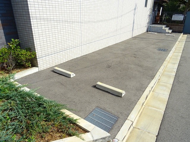 26/30 駐車場
