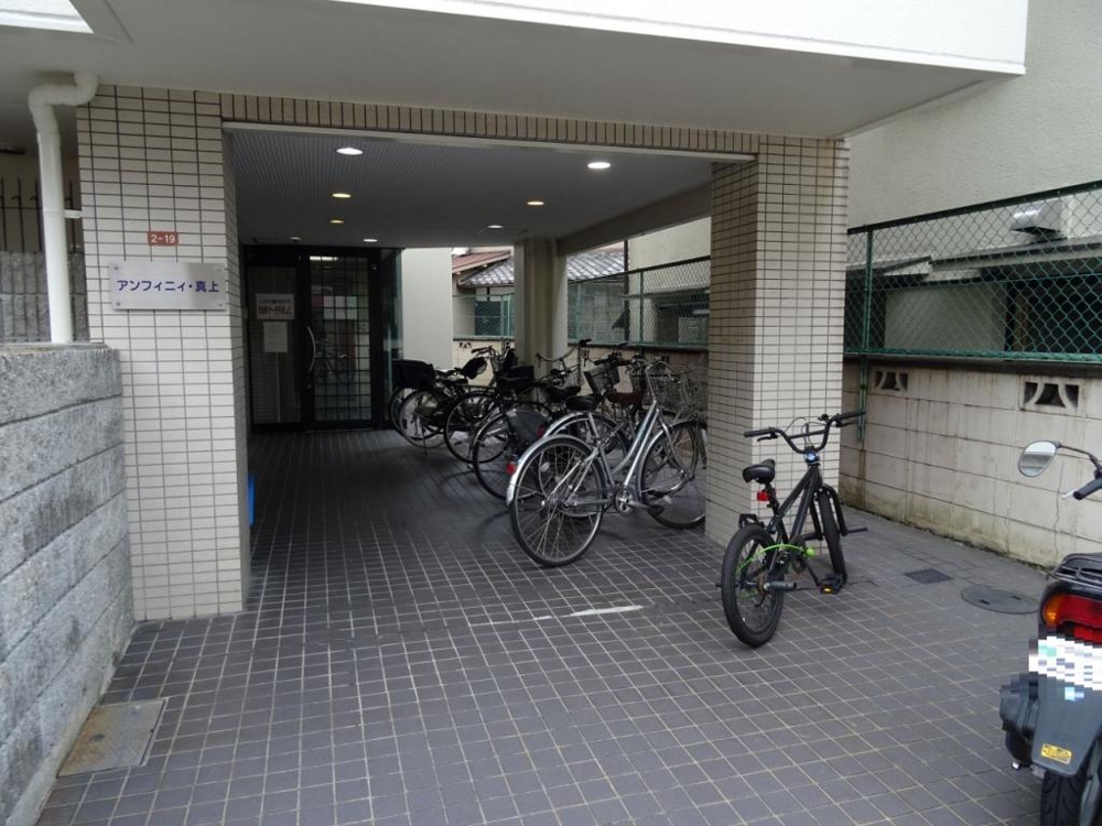 29/30 エントランス