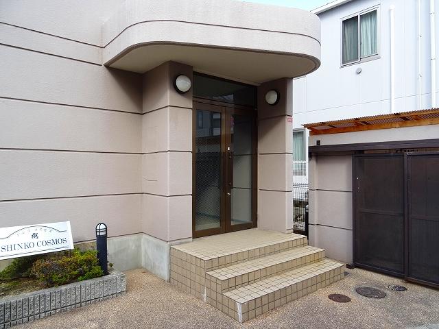 22/30 エントランス