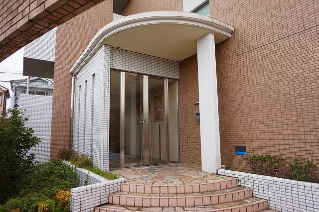 28/30 エントランス