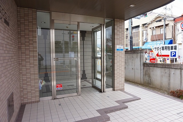 3/4 エントランス