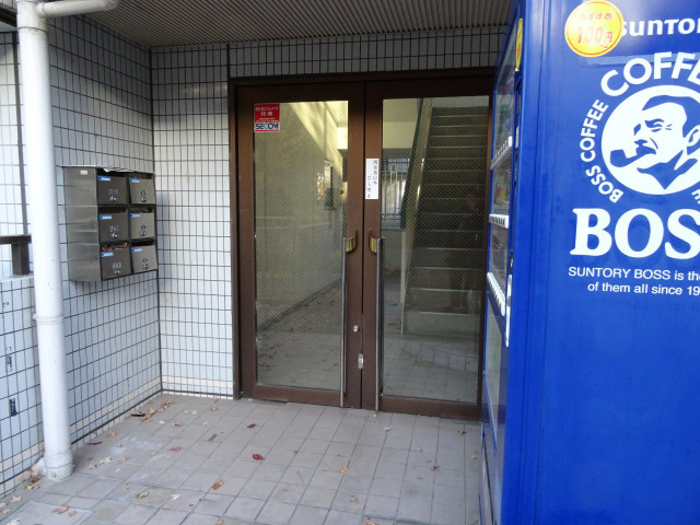 3/4 エントランス